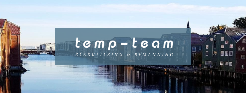 Bilde av en elv med fargerike bygninger langs bredden og en logo for Temp-Team rekruttering og bemanning.