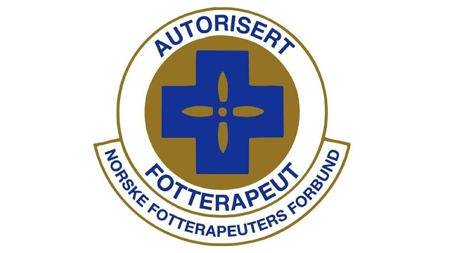 Logo for Autorisert Fotterapeut, Norske Fotterapeuters Forbund med blått kors og gullfarget bakgrunn.