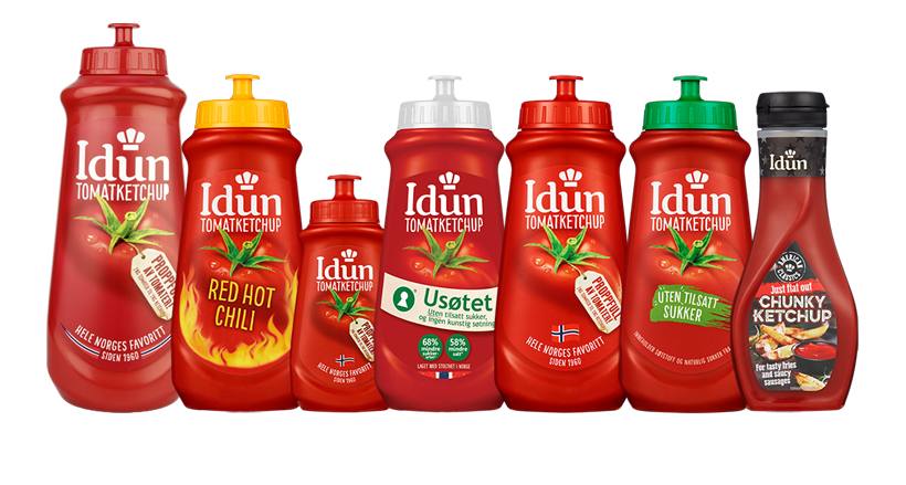 Flere flasker med Idun ketchup i forskjellige varianter, inkludert rød chili og chunky ketchup.