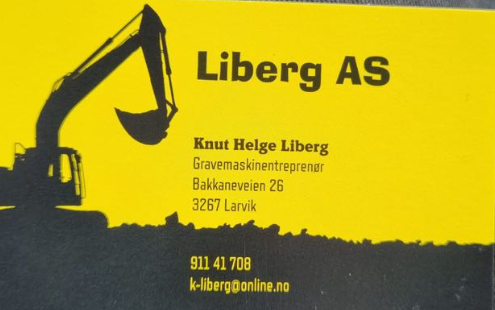 Visittkort for Liberg AS med gravemaskin og kontaktinformasjon til Knut Helge Liberg i Larvik.
