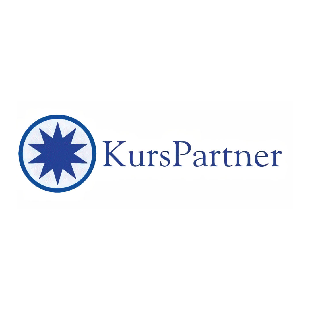 Logoen til KursPartner med en blå stjerne i en sirkel og teksten "KursPartner" i blått.