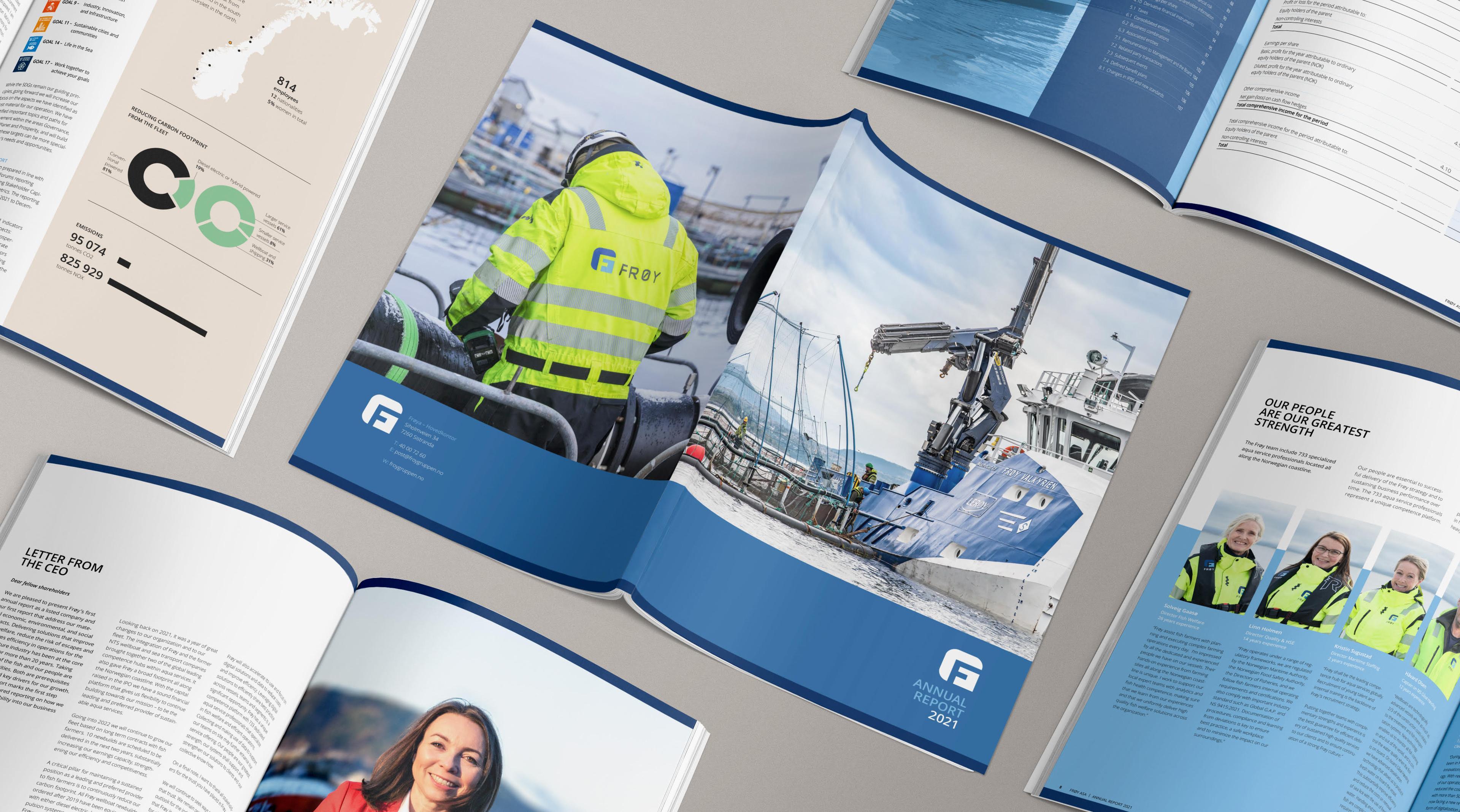 Brosjyrer og magasiner med bilder av mennesker i arbeidsklær og maritime miljøer.