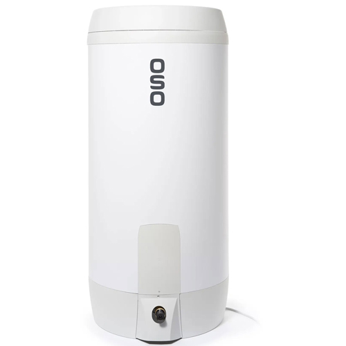 Hvit vannkoker med logoen "OSO" på forsiden, designet for effektiv oppvarming av vann.