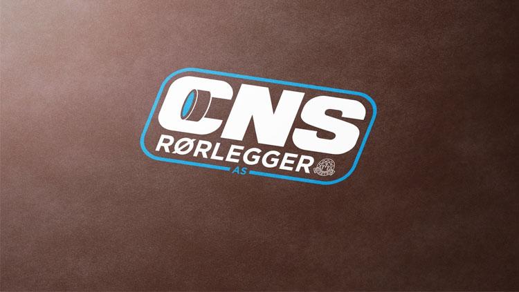 CNS Rørlegger logo på en brun bakgrunn, med hvit og blå tekst.