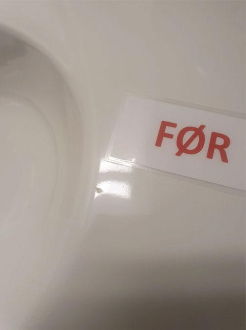 Bilde av en hvit overflate med en rød etikett som sier "FØR".