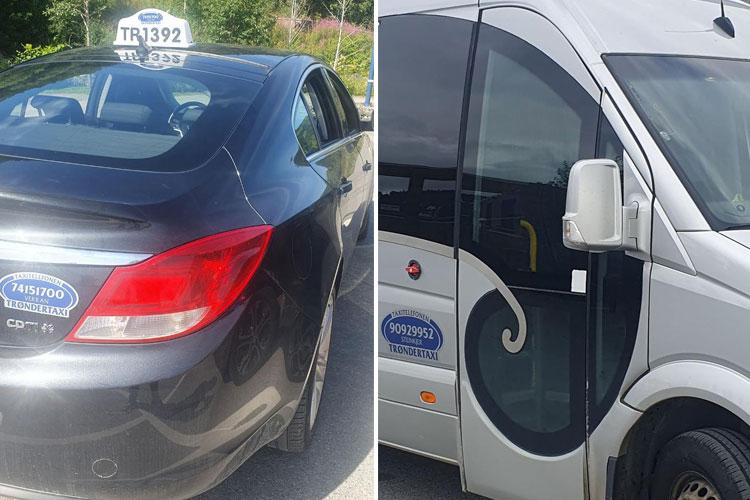 Svart taxi med taklampe og registreringsnummer TR1392, samt en hvit minibuss med logo.