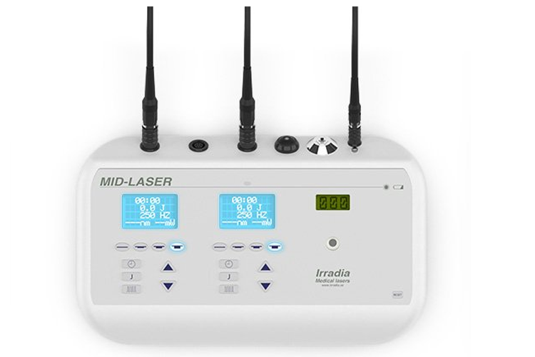 MID-LASER enhet med to skjermer og tre ledninger for laserbehandling, brukt i fysioterapi og medisinsk behandling.