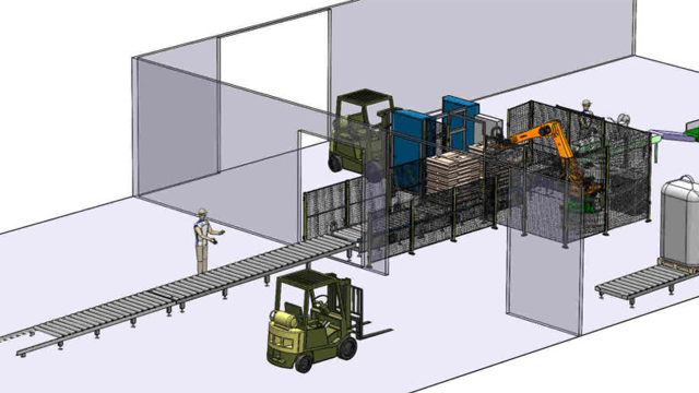 En industriell produksjonslinje med gaffeltrucker, en robotarm og transportbånd i et lagerlokale.