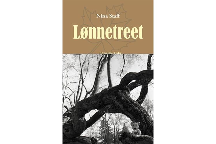 Bokomslag av "Lønnetreet" av Nina Stoll, med et kunstnerisk bilde av et gammelt tre i svart-hvitt.