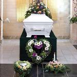 Blomster til begravelse image