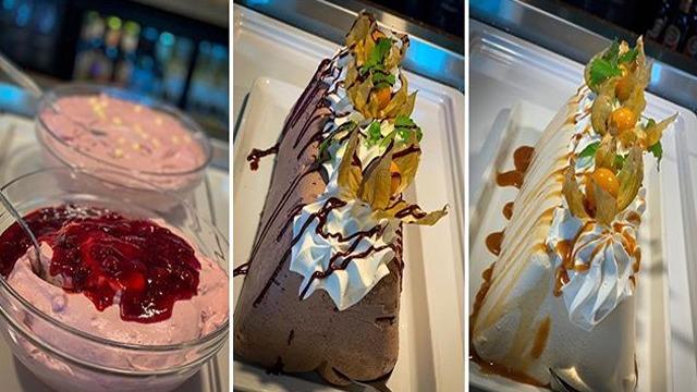 Tre forskjellige desserter: en skål med jordbærsyltetøy og krem, en sjokoladekake med pynt, og en hvit kake med frukt.