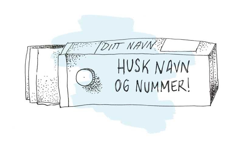 En blyant med teksten "HUSK NAVN OG NUMMER!" skrevet på siden.