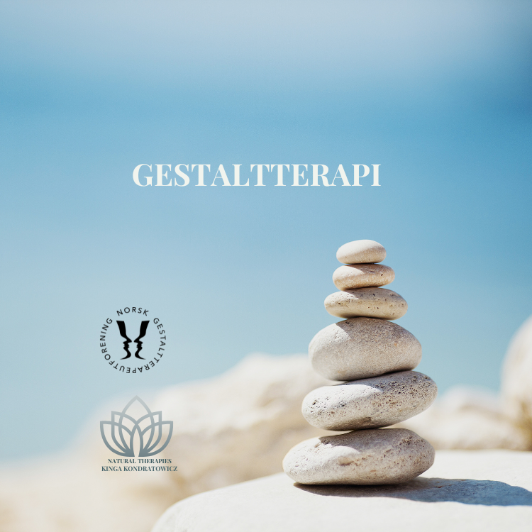 Stabel av glatte steiner på en strand med havet i bakgrunnen, med teksten "Gestaltterapi" over.