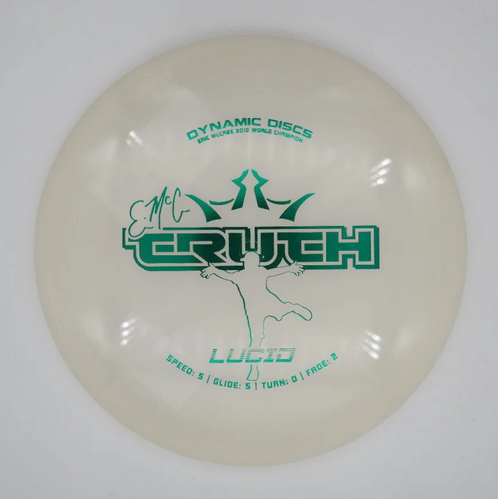 En hvit frisbee fra Dynamic Discs med grønn logo og teksten "Truth" i midten.