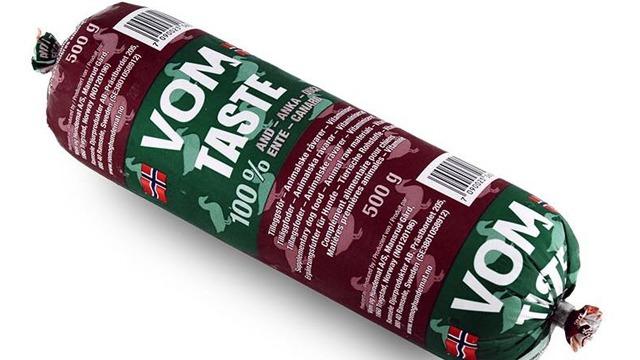 VOM TASTE pølsepakke med 100% naturlige ingredienser, veier 500 gram, med norsk flagg på emballasjen.